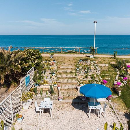 B&B Stella Marina Capo dʼOrlando Dış mekan fotoğraf